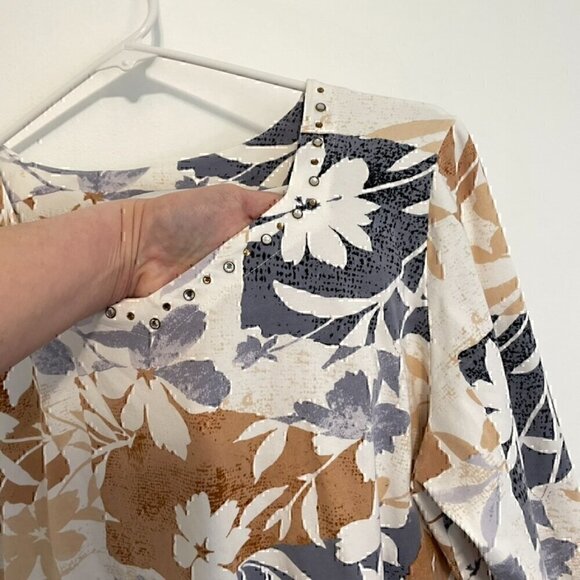 ALFRED DUNNER White Brown Tan Gray ? Floral Patchwork Studded 3/4 Sleeve Blouse - Picture 7 of 13